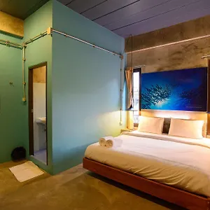 Seabox Khaolak Thailand